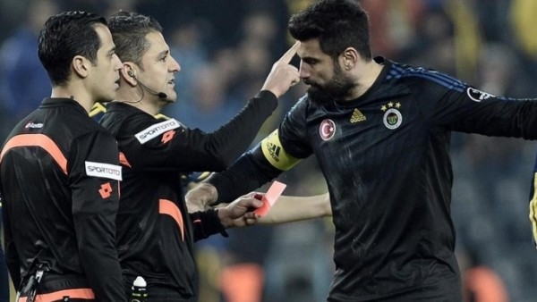 Volkan Demirel'den küfür açıklaması! 'Sahada futbolcu kalmaz'