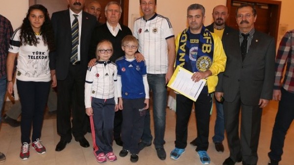 Aziz Yıldırım, Konya'da yeni üyelerle buluştu