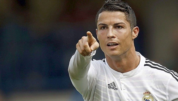 Cristiano Ronaldo 40 takıma bedel