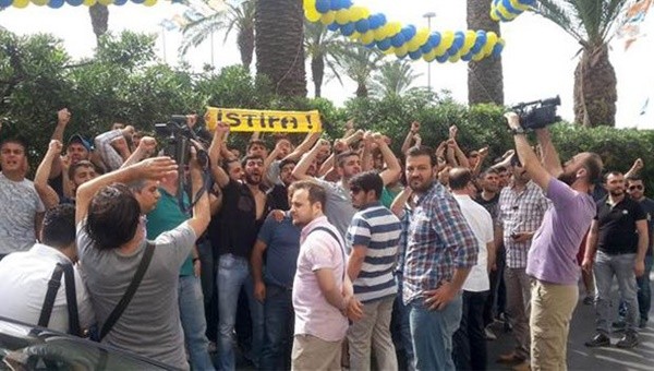 Fenerbahçe'de protestolu açılış