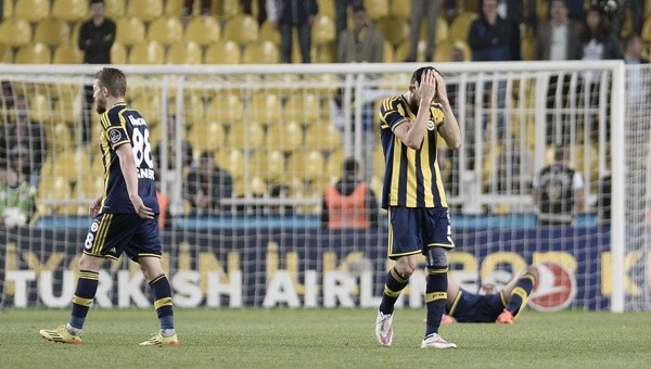 Fenerbahçe'den son 3 sıraya gol ikramı