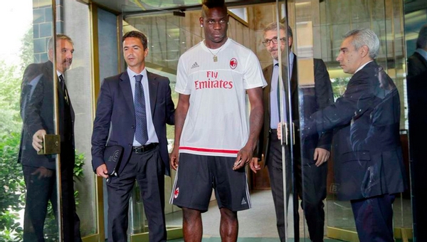 Mario Balotelli yeniden Milan'da