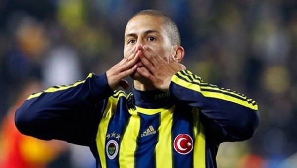 Alex de Souza'dan Fenerbahçelilere müjde
