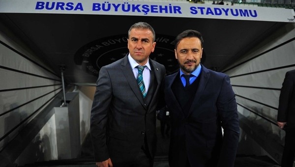 Hamza Hamzaoğlu seyircisiz maçtan dert yandı