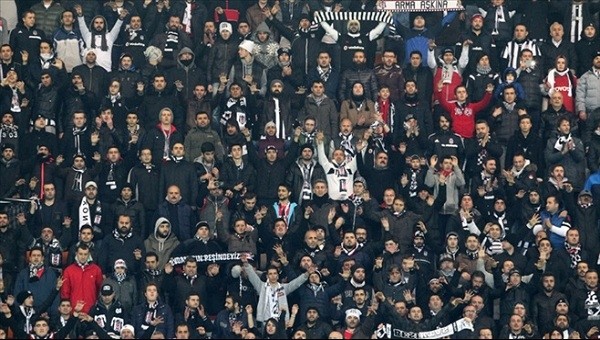 Beşiktaşlı taraftarlardan Fenerbahçe'ye Süleyman Seba göndermesi - Süper Lig Haberleri