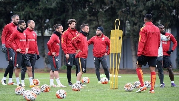 Galatasaray'dan sakatlık açıklaması! Wesley Sneijder, Hakan Balta, Sinan Gümüş, Sabri Sarıoğlu