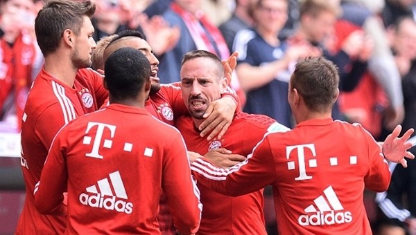Bayern Münih şampiyonluğa koşuyor