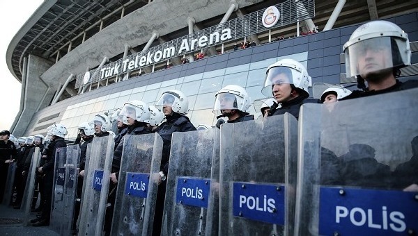 Galatasaray'a Valilik'ten terör uyarısı