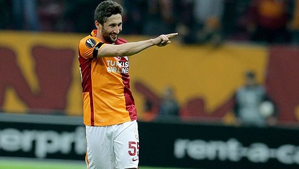 Sabri Sarıoğlu ve Sinan Gümüş, Galatasaray antrenmanın neşe kaynağı oldu