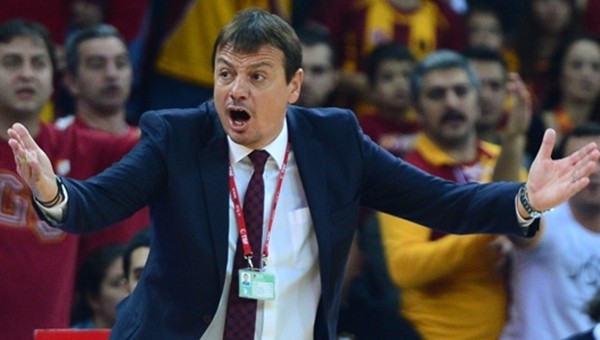 Ergin Ataman'ın telefonuna şok mesaj - Basketbol Haberleri