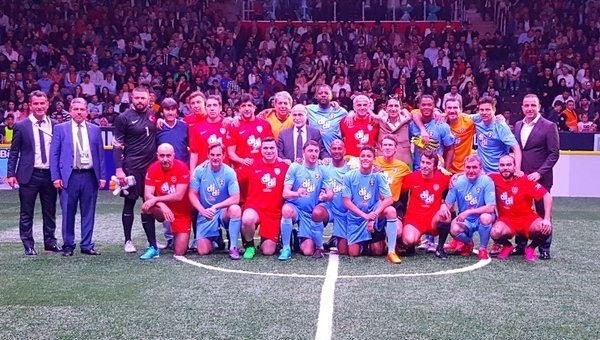 Gheorge Hagi'nin karması Türk Karması'nı mağlup etti - Darülaceze Futbol Şöleni maç sonucu