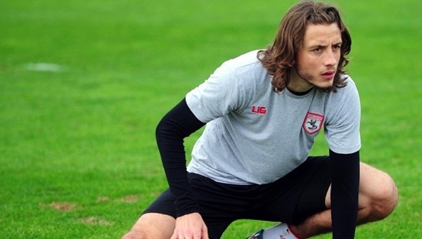  Samsunspor'dan Taha Yalçıner imzayı attı