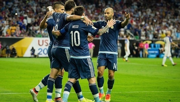 Copa America Haberleri: Arjantin, ABD'yi dağıttı (Arjantin 4-0 ABD maç özeti ve golleri)