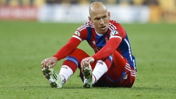 'Cam adam' Arjen Robben yine sakatlandı