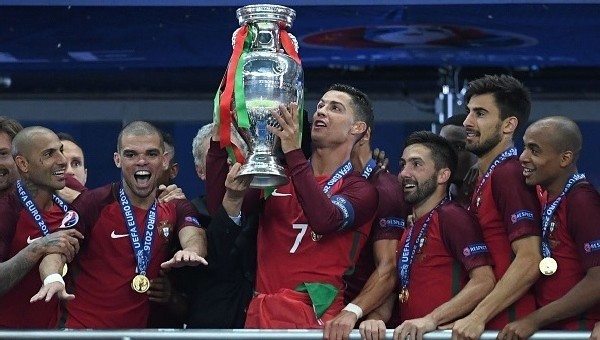 Cristiano Ronaldo ve Pepe'den tarihi başarı