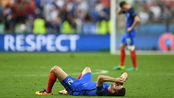 Fransa'nın EURO 2016 finalinde kaybetmesi ülke basınında