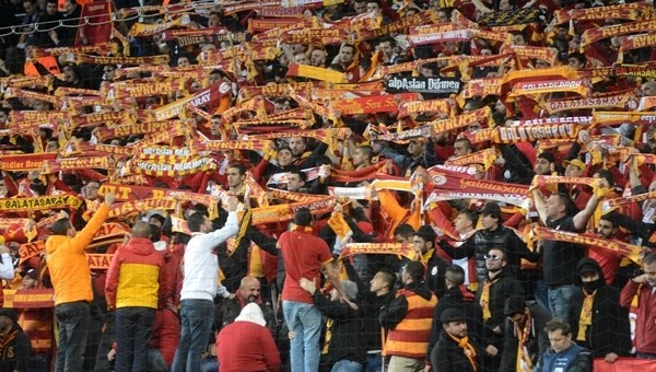 Galatasaray kombine fiyatlarını indirdi