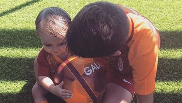 Sneijder'ın çocukları Florya'ya damga vurdu