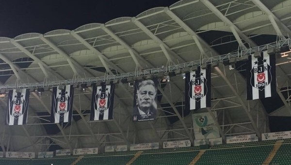 TFF'den Süper Kupa'nın stadyumunda Süleyman Seba jesti