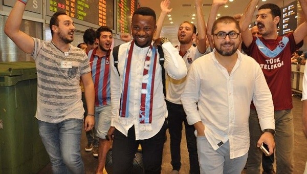 Trabzonspor'un yeni transferi Onazi imzaladı