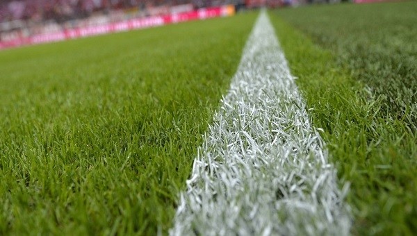 Bayern Münih hibrit çimden vazgeçiyor