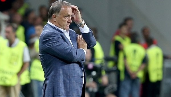 Karabükspor maçı öncesi Advocaat çılgına döndü