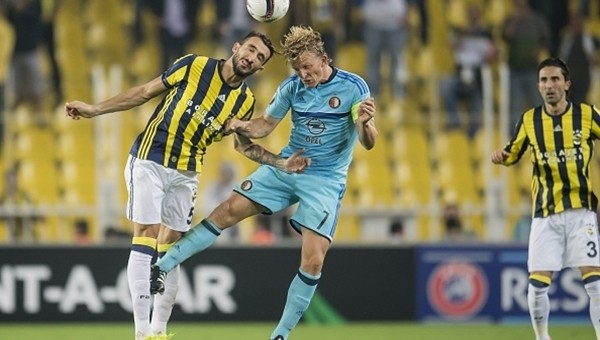 Dirk Kuyt'tan Fenerbahçe'ye dönüş sinyali