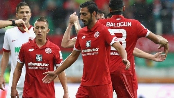 Eski Galatasaraylı 5 maç ceza aldı! Sert faul...
