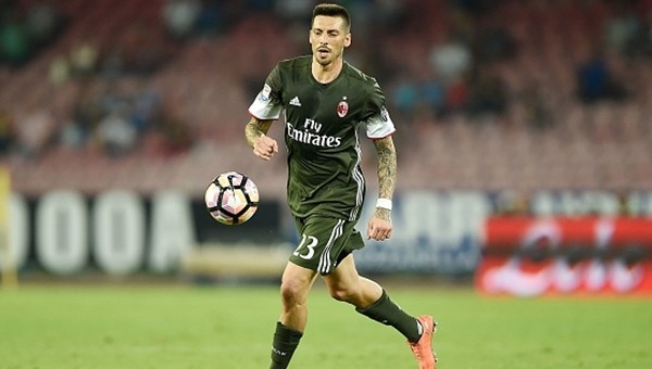 Jose Sosa: Milan'da oynamak büyük gurur