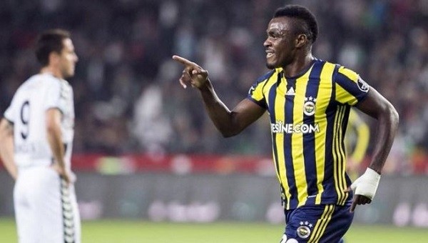 Emenike instagram'da yeniden Fenerbahçe formasıyla