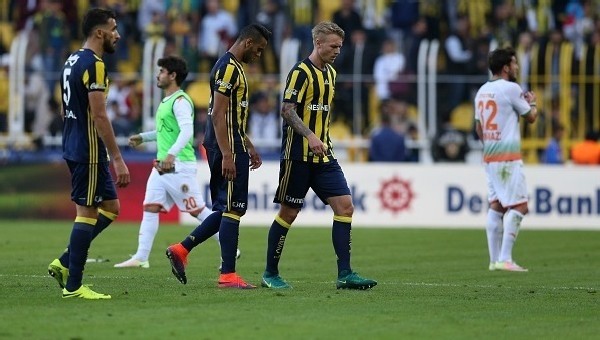 Fenerbahçe'de 30 milyon Euro'luk savunma çöktü