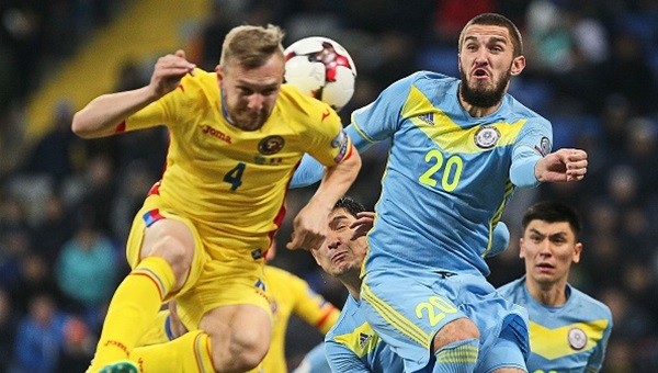 Kazakistan deplasmanında Rumen futbolcuların başına gelmeyen kalmadı