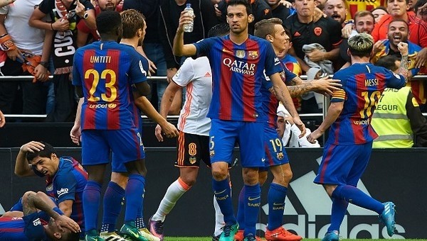 Lionel Messi'den taraftara olay küfür - İZLE