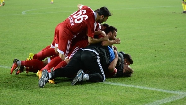 Sivasspor 3 - 2 Buğsaşspor maç özeti ve golleri