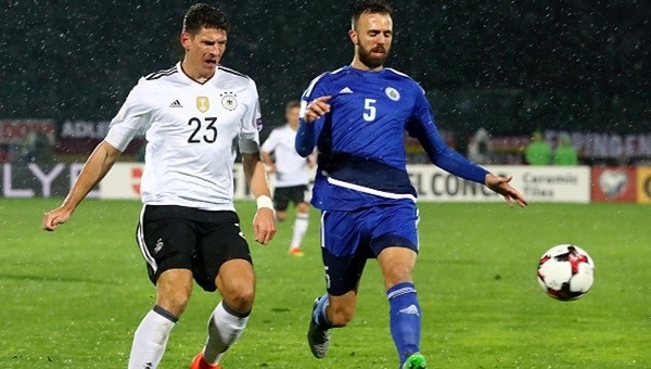 Almanya gol yağdırdı, Gomez hayal kırıklığı yarattı