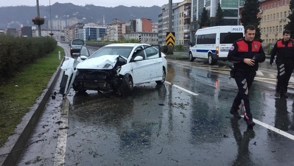 Çaykur Rizesporlu futbolcu trafik kazası geçirdi