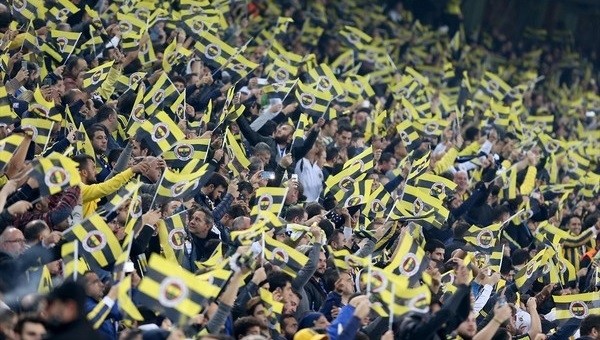 Fenerbahçe tribünlerinden Sabri tezahüratı