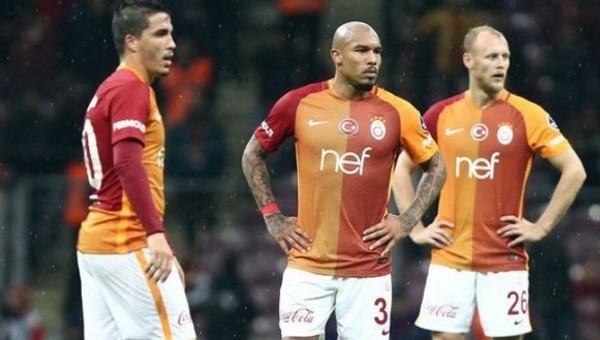 Galatasaray'da Riekerink ve futbolculara ültimatom