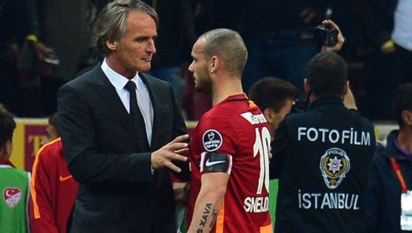 Riekerink'ten Sneijder'e Fenerbahçe morali