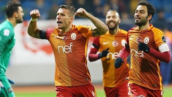 Galatasaray'dan Beijing Guoan'a Podolski resti