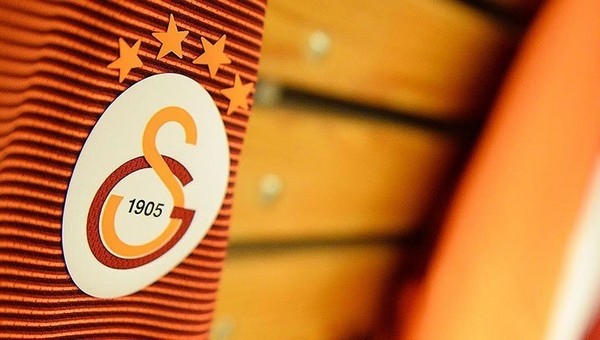 Galatasaray'da 2 oyuncu kadro dışı bırakıldı