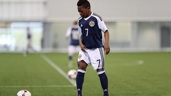 İskoçya ve İngiltere 13 yaşındaki oyuncu için kapışıyor