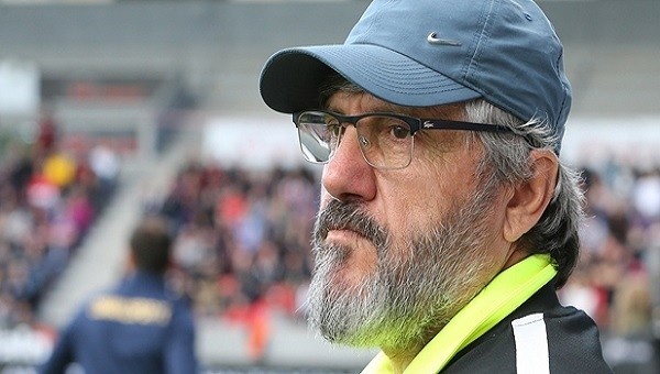 Osmanlıspor teknik direktörü Mustafa Reşit Akçay'dan transfer müjdesi