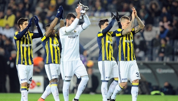 Fenerbahçe, Medipol Başakşehir'in tarihi serisine son verdi