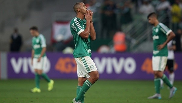 Palmeiras Victor Hugo'nun yerini dolduruyor