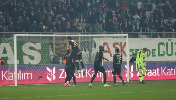 Bursaspor - Akhisar Belediyespor maçı özeti ve golleri