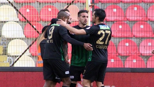 Akhisar Belediyespor 3-1 Gümüşhanespor maç özeti ve golleri