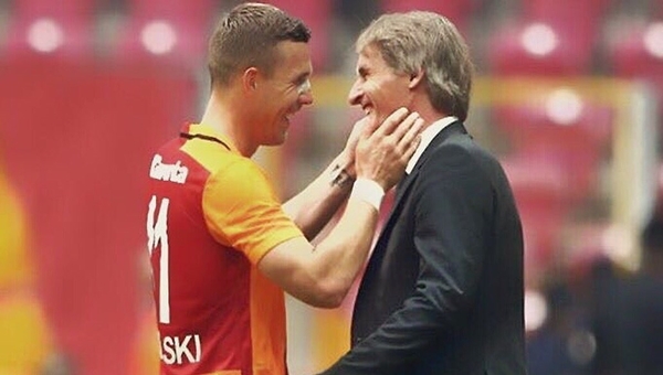 Lukas Podolski'den Riekerink'e veda mesajı
