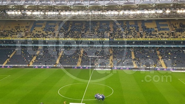 Fenerbahçe - Osmanlıspor maçında tribünler boş kaldı