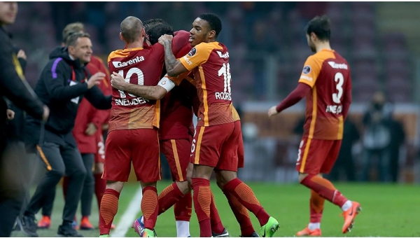 Galatasaray'da 4 yıldızın kaderi mali kurula bağlı